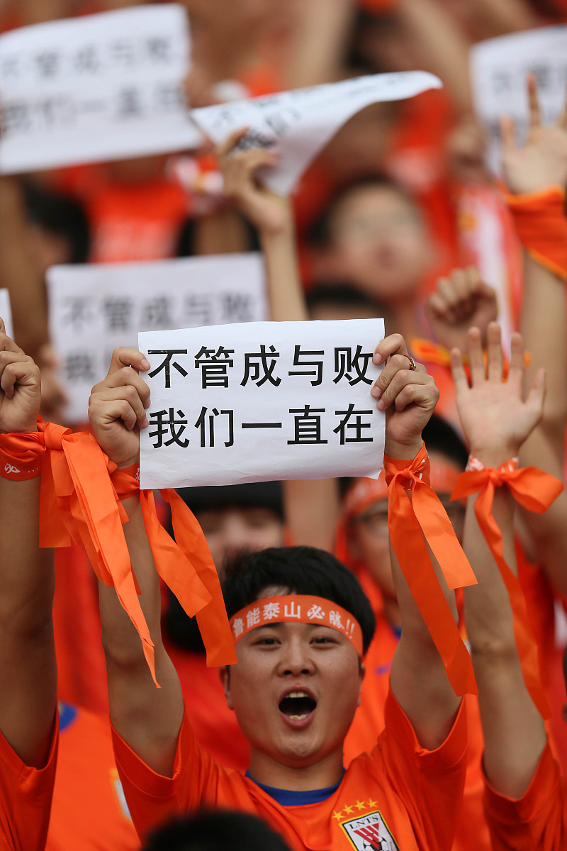 关键时刻球队崛起，赢得胜利